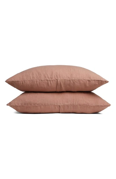 Shop Parachute Set Of 2 Linen Pillowcases In Clay