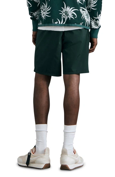 Rag & Bone Perry Paperweight Cotton Blend Chino Shorts In Forest