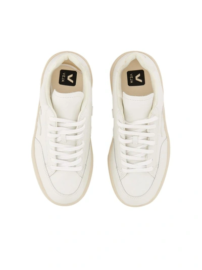 Shop Veja Sneaker V-12 Unisex In White