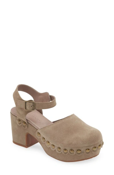 Chocolat Blu Garvey Platform Clog In Taupe Suede