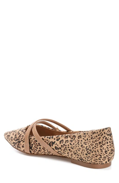 Journee Collection Womens Patricia Slip On Pointed Toe Ballet Flats In Leopard