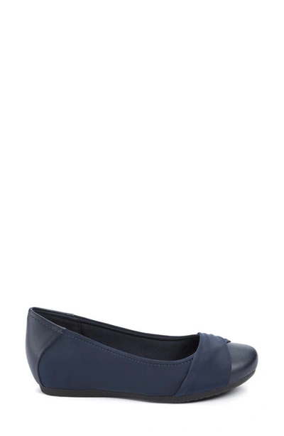 Baretraps Mitsy Womens Faux Leather Twist Front Ballet Flats In Navy