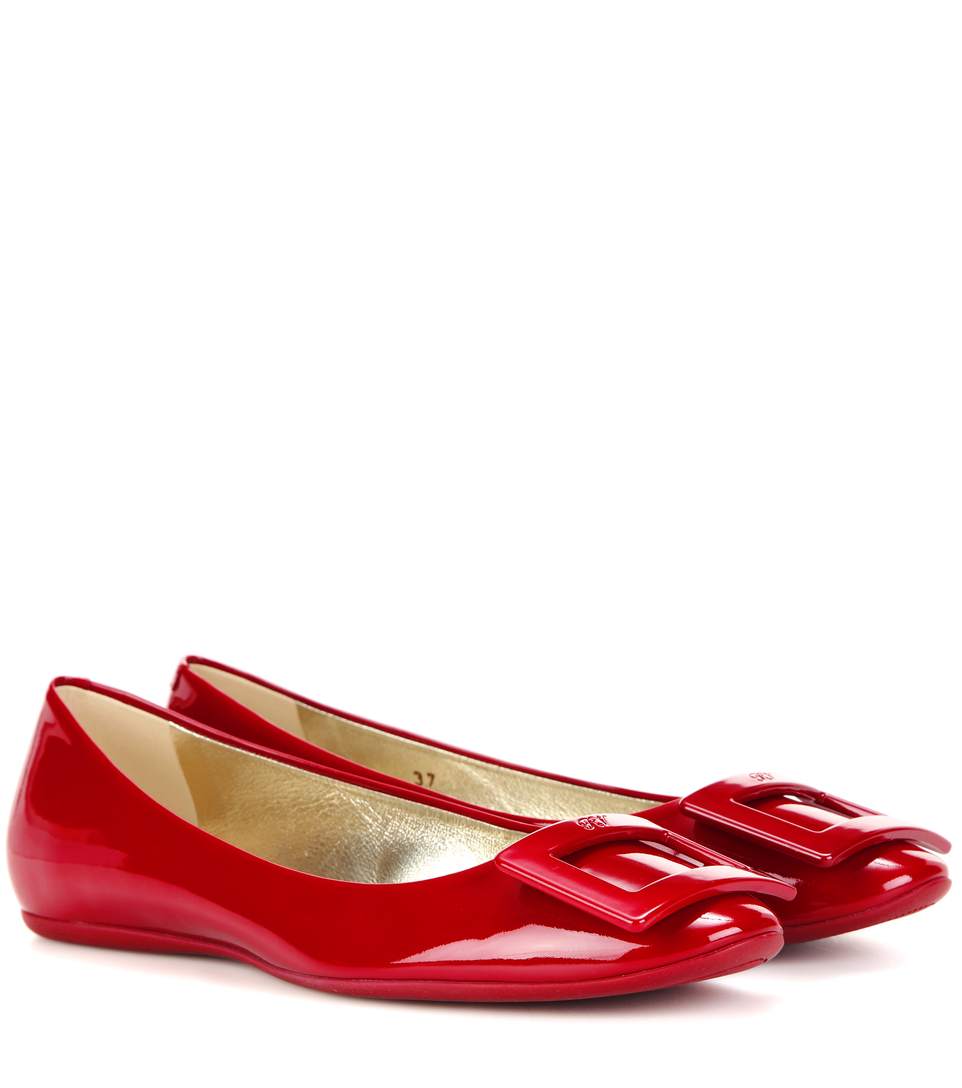 Roger Vivier Gommette Patent Ballerine Flat Dark Ruby In Red Modesens