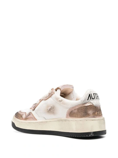 Shop Autry Medallist Low-top Sneakers In Wht/pink