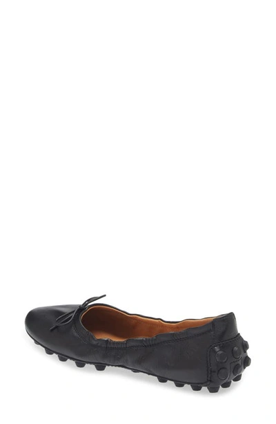 Tod's Black Leather Ballet Flats With Gathered Elasticized Trim In Black