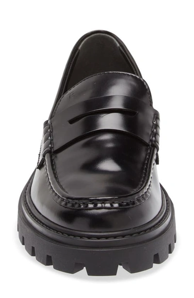 Tod's Lug Sole Penny Loafer In Black