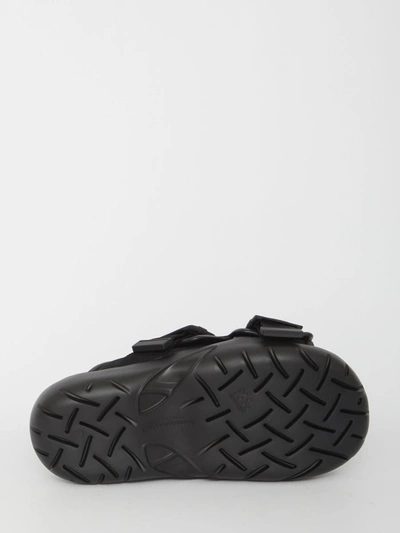Bottega Veneta Luxurious Leather And Raffia Slides For Effortless Sophistication In Black