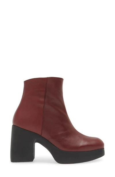 Wonders Lightweight Fashion Suede Boot In Burgundy Leather