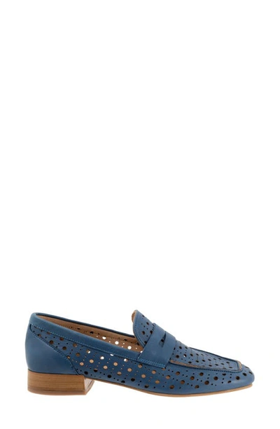 Shop Bueno Lima Penny Loafer In Blue