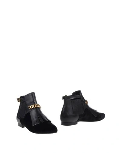Chiara Ferragni Ankle Boots In Black