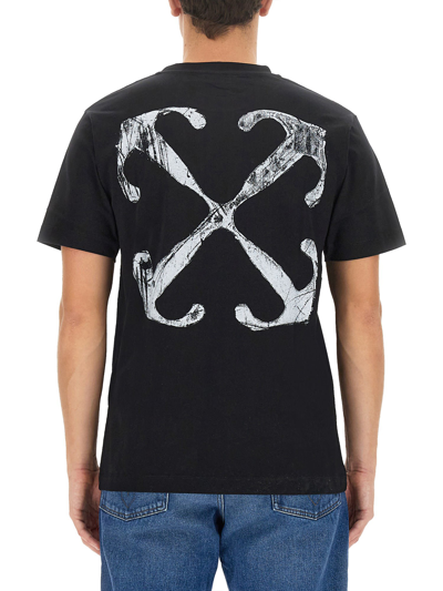 Shop Off-white Arrow Print T-shirt In Nero