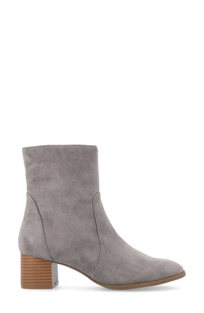 JOURNEE COLLECTION JOURNEE COLLECTION HAYVEN TRU COMFORT BLOCK HEEL BOOTIE 
