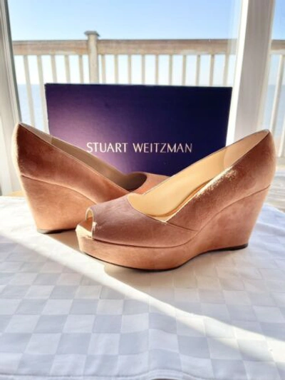 Pre-owned Stuart Weitzman Tori Ballet Suede Platform Peep-toe Wedge Heels 8.5m Bnib $425 In Pink