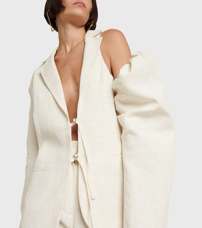 Jacquemus Linen Blazer Jacket With Off-shoulder Puff Sleeve In White