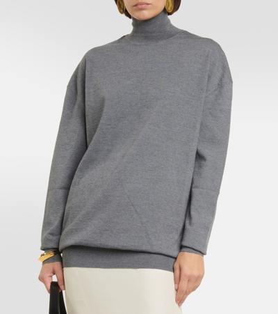Khaite Delilah Oversized Wool-blend Sweater In Grey