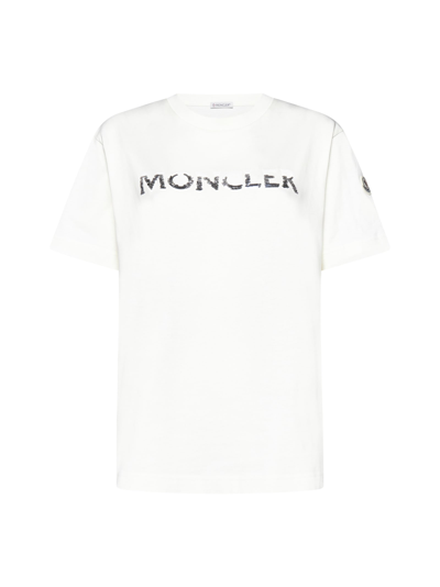 Shop Moncler T-shirt In Avorio