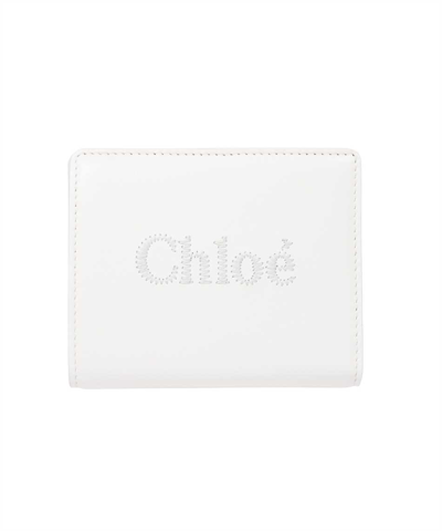Shop Chloé Sense Wallet In White