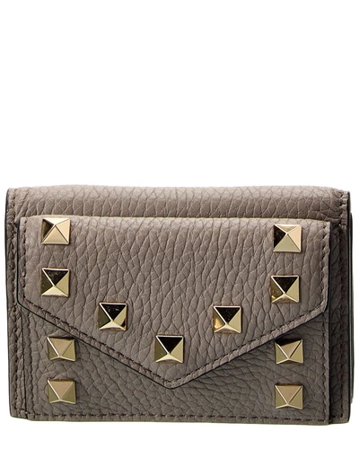 Valentino Garavani Rockstud Small Grainy Leather French Wallet In Grey |  ModeSens