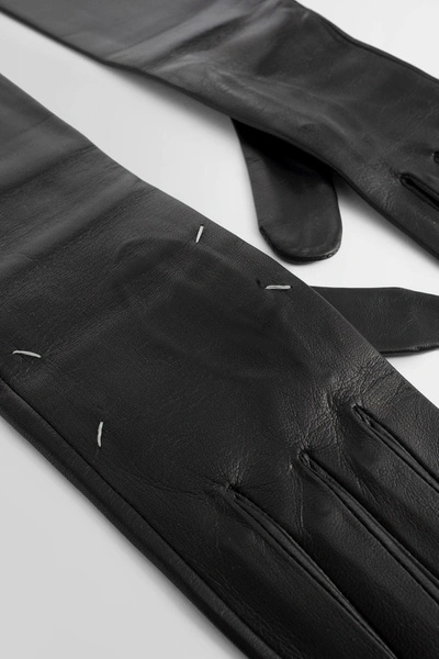 Shop Maison Margiela Woman Black Gloves