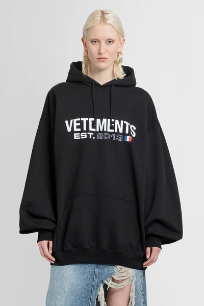 Shop Vetements Woman Black Sweatshirts