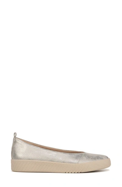 Shop Soul Naturalizer Neela Slip-on Flat In Gold Synthetic