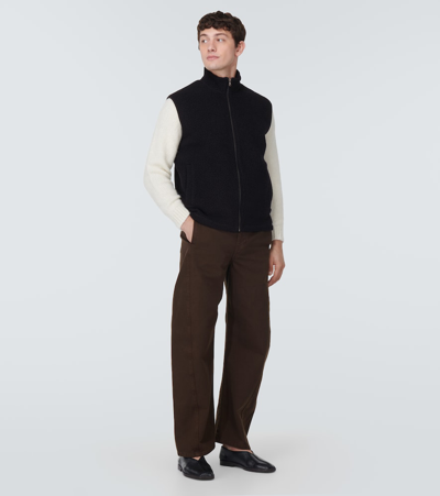 Shop Sunspel Fleece Wool-blend Vest In Black