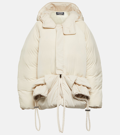 Jacquemus Off-white Le Chouchou 'la Doudoune Capullo' Jacket In White