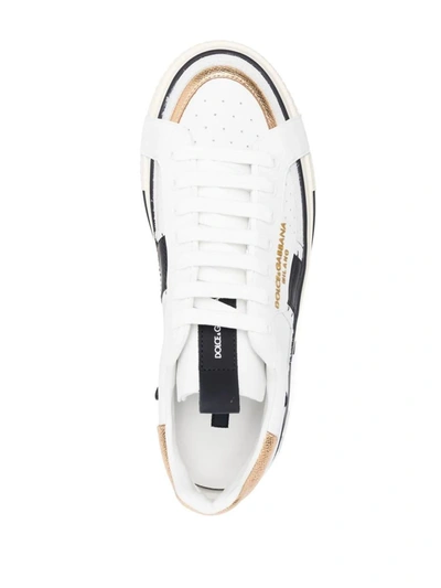 Shop Dolce & Gabbana Sneakers In Bianco/oro Scuro