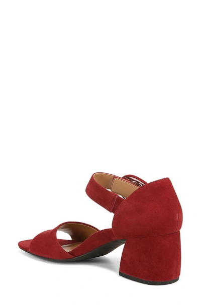 Vionic Chardonnay Block Heel Sandal In Syrah Red