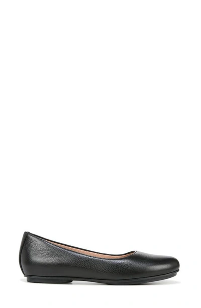 Naturalizer Women's Maxwell Round Toe Ballet Flats In Black Leather
