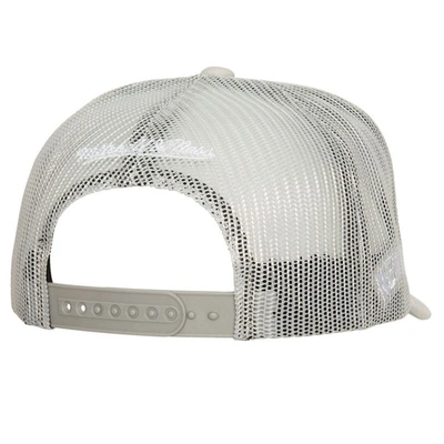 Shop Mitchell & Ness Gray New York Yankees Curveball Trucker Snapback Hat In Cream