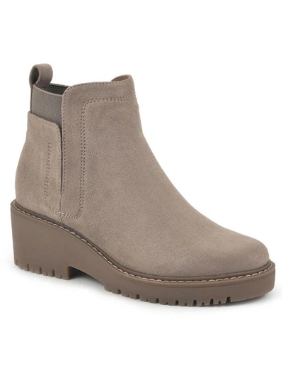 White Mountain Dear Block Heel Boot In Beige