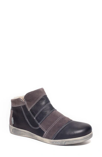 Shop Cloud Accalia Wool Lined Ankle Boot In Velvet Black