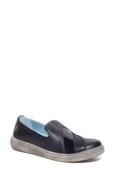 Shop Cloud Fa Trends Slip-on Shoe In Nappa Black