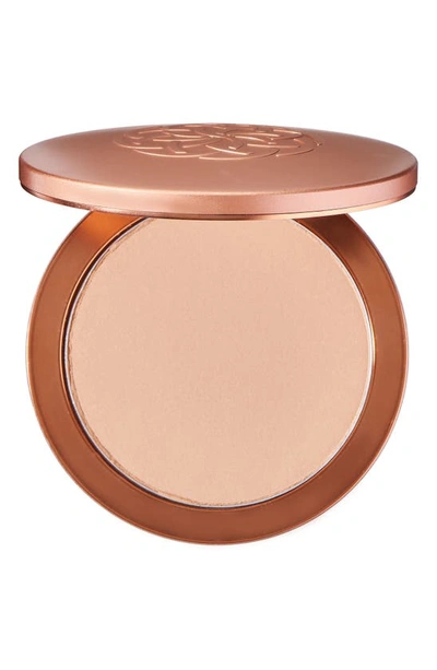 Shop Yensa Super Serum Silk Pressed Powder Foundation In Light Medium 1