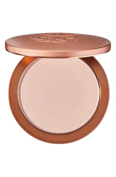 Shop Yensa Super Serum Silk Pressed Powder Foundation In Fair 1