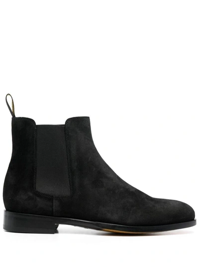 Shop Doucal's Chelsea Boot (cu) In Black