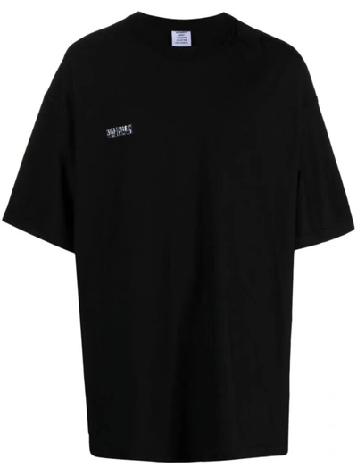 Shop Vetements Men Inside Out T-shirt In Black