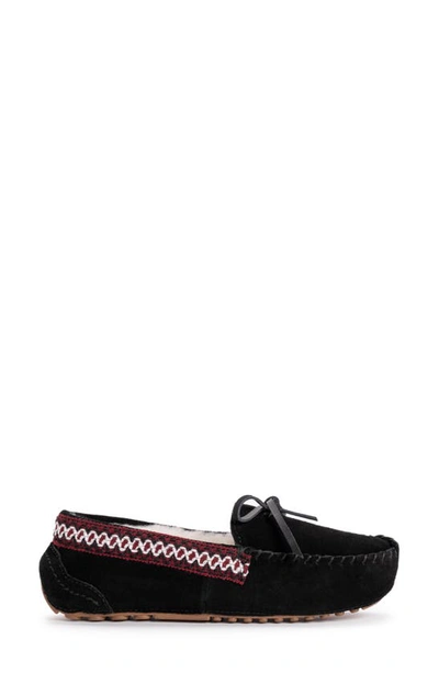 Muk Luks Jane Indoor/outdoor Slipper With Wool Blend Lining In Ebony