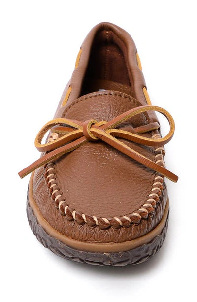 Minnetonka Deerskin Tread Slipper In Carmel
