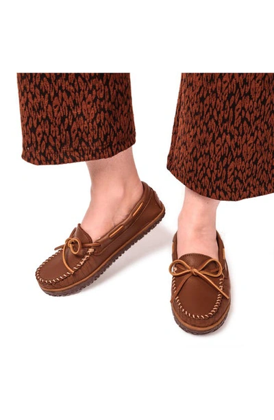 Minnetonka Deerskin Tread Slipper In Carmel