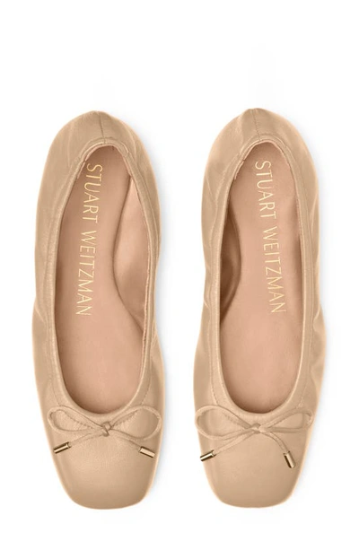 Stuart Weitzman Bardot Lambskin Bow Ballerina Flats In Adobe