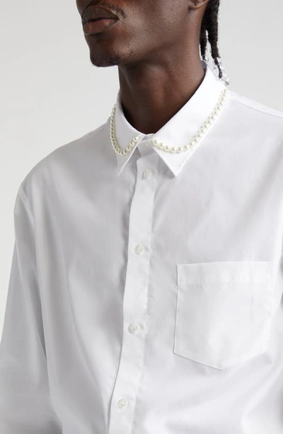 Shop Simone Rocha Classic Fit Button-up Shirt With Faux Pearl Collar In White/ Pearl