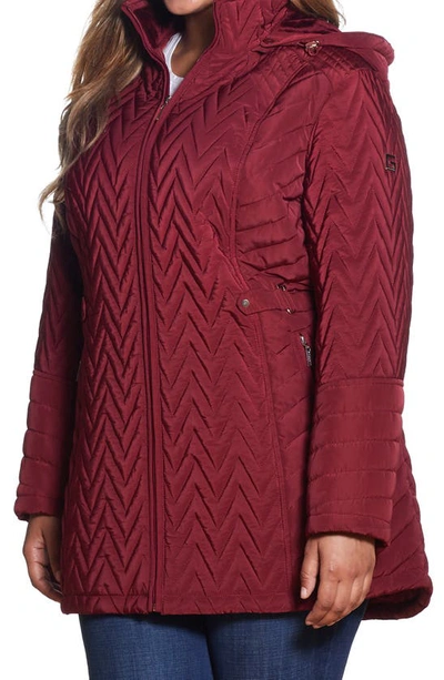 Gallery Chevron Quilt Hooded Jacket In Merlot