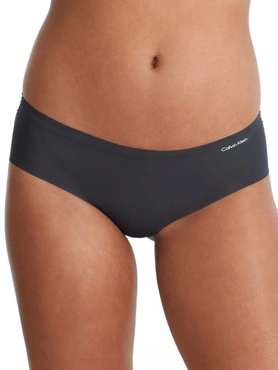 Shop Calvin Klein Invisibles Hipster In Blue Graphite