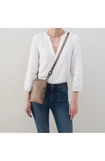 Hobo Nila Leather Phone Crossbody Bag In Pewter
