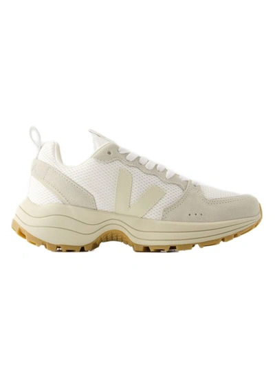 Shop Veja Venturi Sneakers - Alveomesh - White Natural