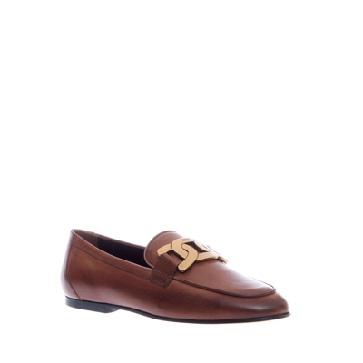 Shop Tod's Moccasin In Tan Leather With Chain Buckle In Burgundy