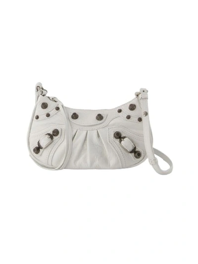 Shop Balenciaga Le Cagole Mini Wallet On Chain - Leather - Optic White