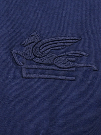 Shop Etro Frontal Pegaso Logo Cotton Crop T-shirt In Blue